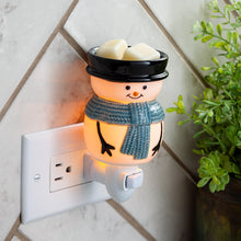 Load image into Gallery viewer, Snowy Pluggable Fragrance Warmer
